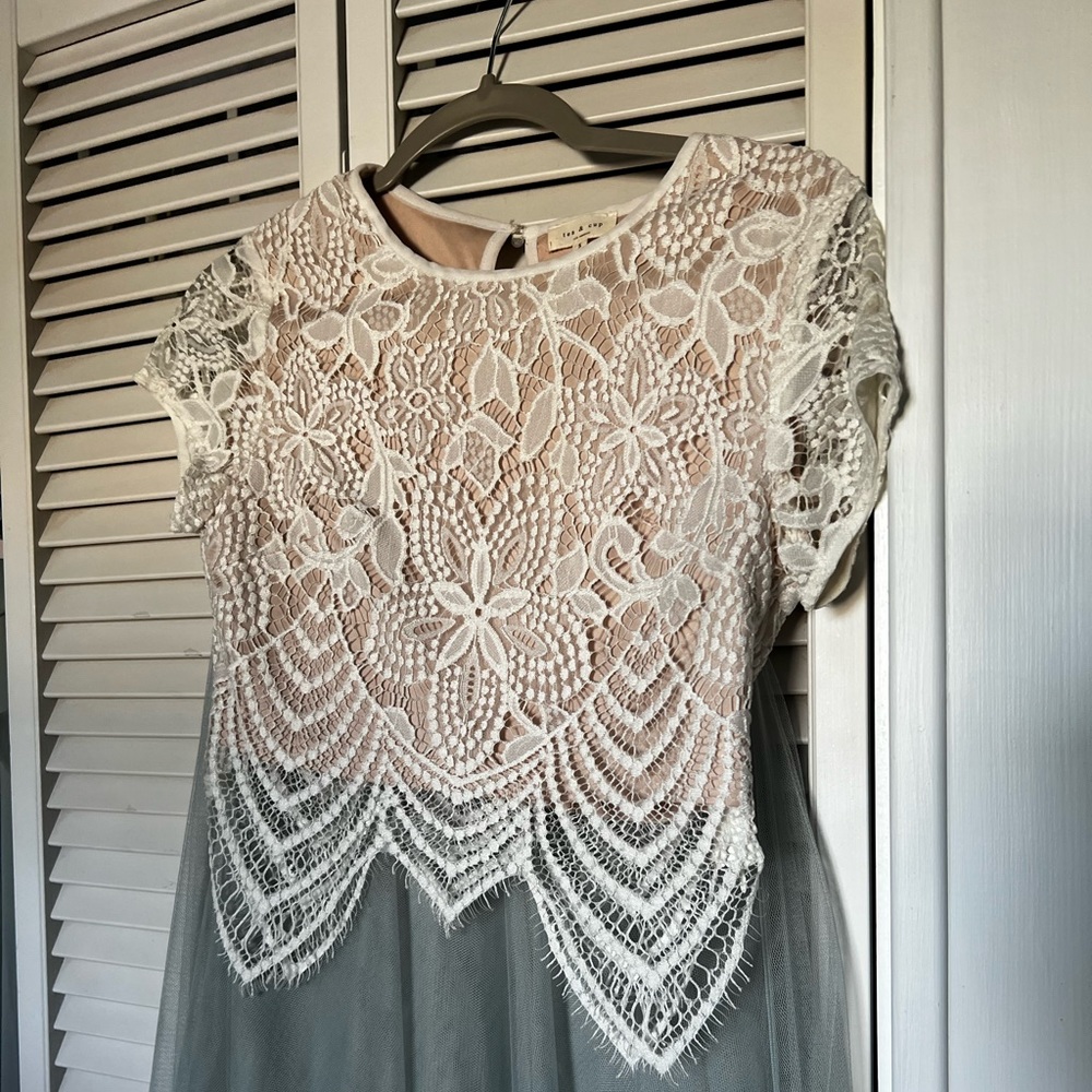 Tea & Cup - white lace crop, wedding, bridesmaid - Small or XS